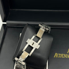 AP MASTER PLUS WATCH WITH BOX