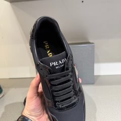 GU HIGH QUALITY SNEAKERS
