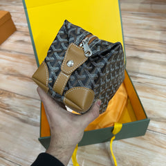 Trendy pouch premium Bag