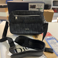 DIR Classic Shoulder Bag