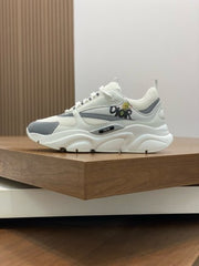 GU HIGH QUALITY SNEAKERS