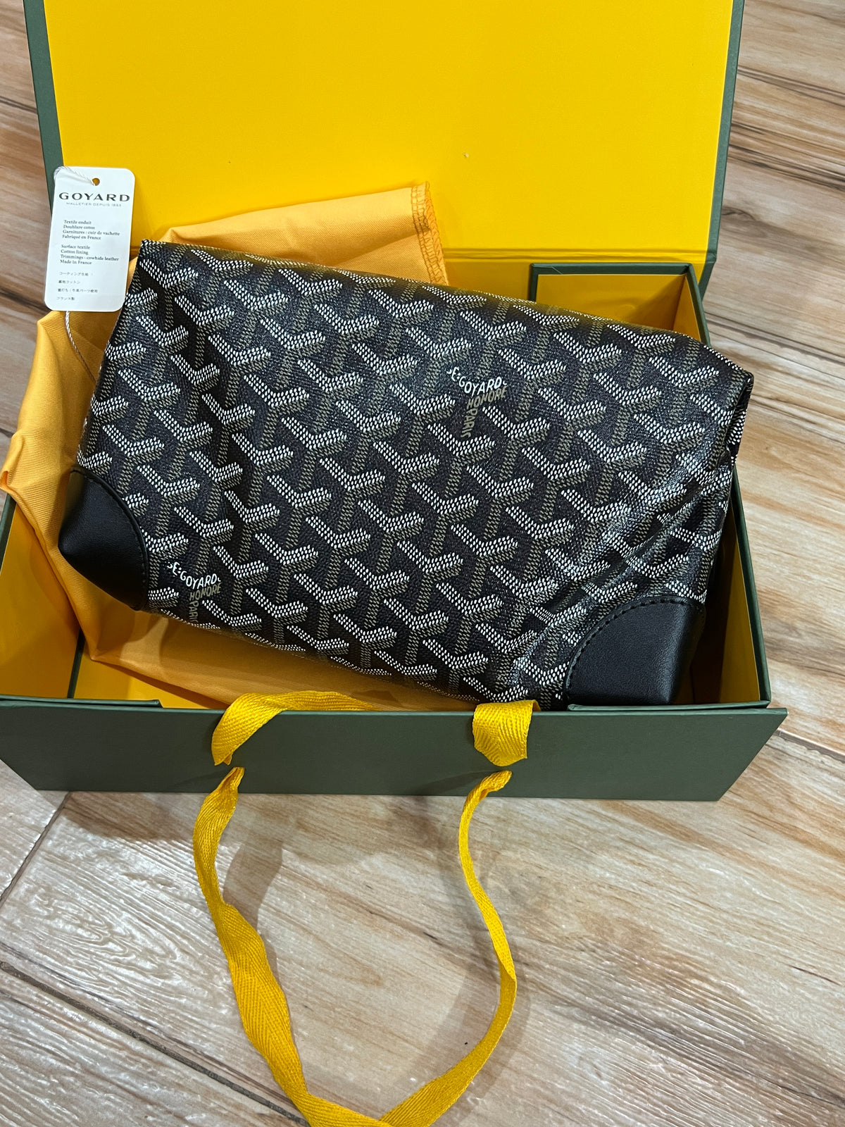 Trendy pouch premium Bag