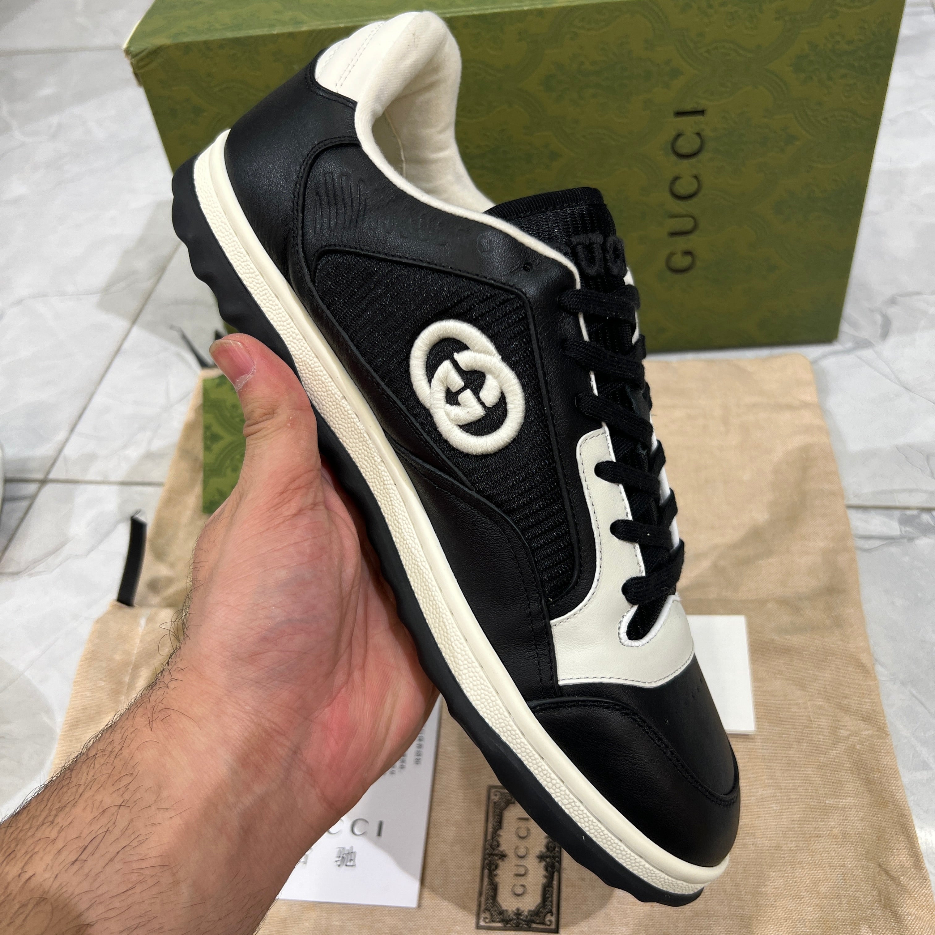 GU HIGH QUALITY SNEAKERS