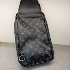 L-V Classic Shoulder Bag