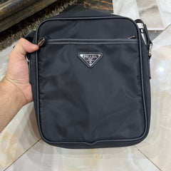 Tommy Classic Shoulder Bag