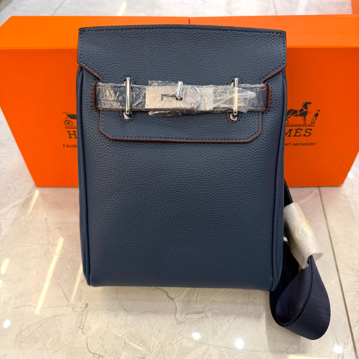 HRMS Classic Shoulder Bag