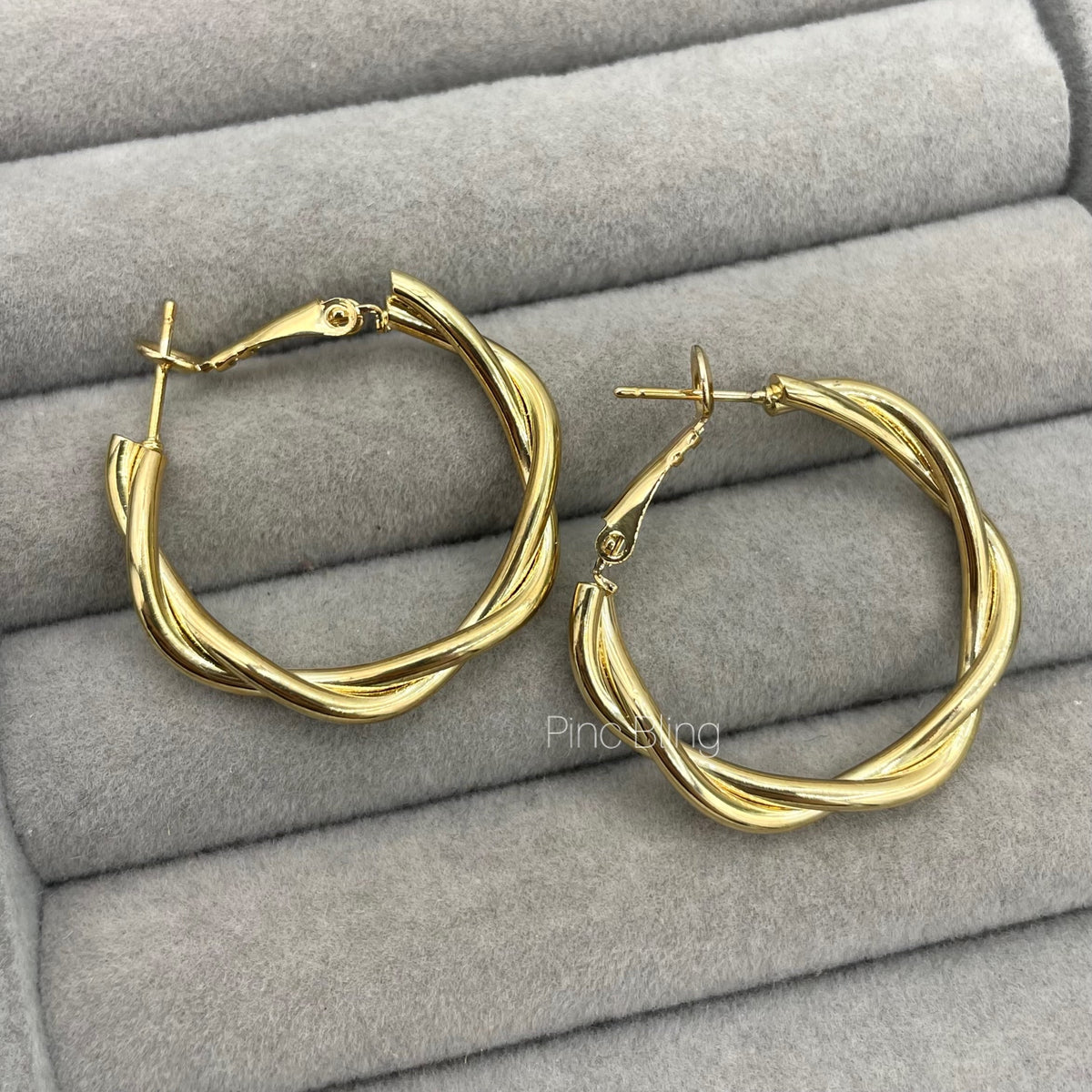 Trendy ear hoops small