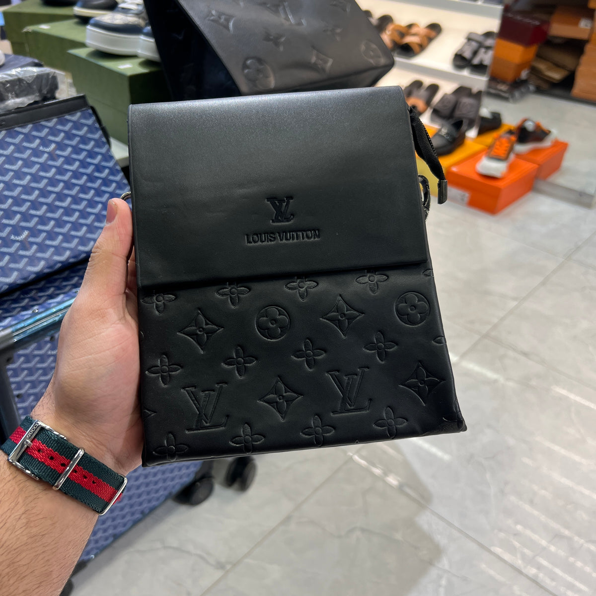 Classic Shoulder Bag