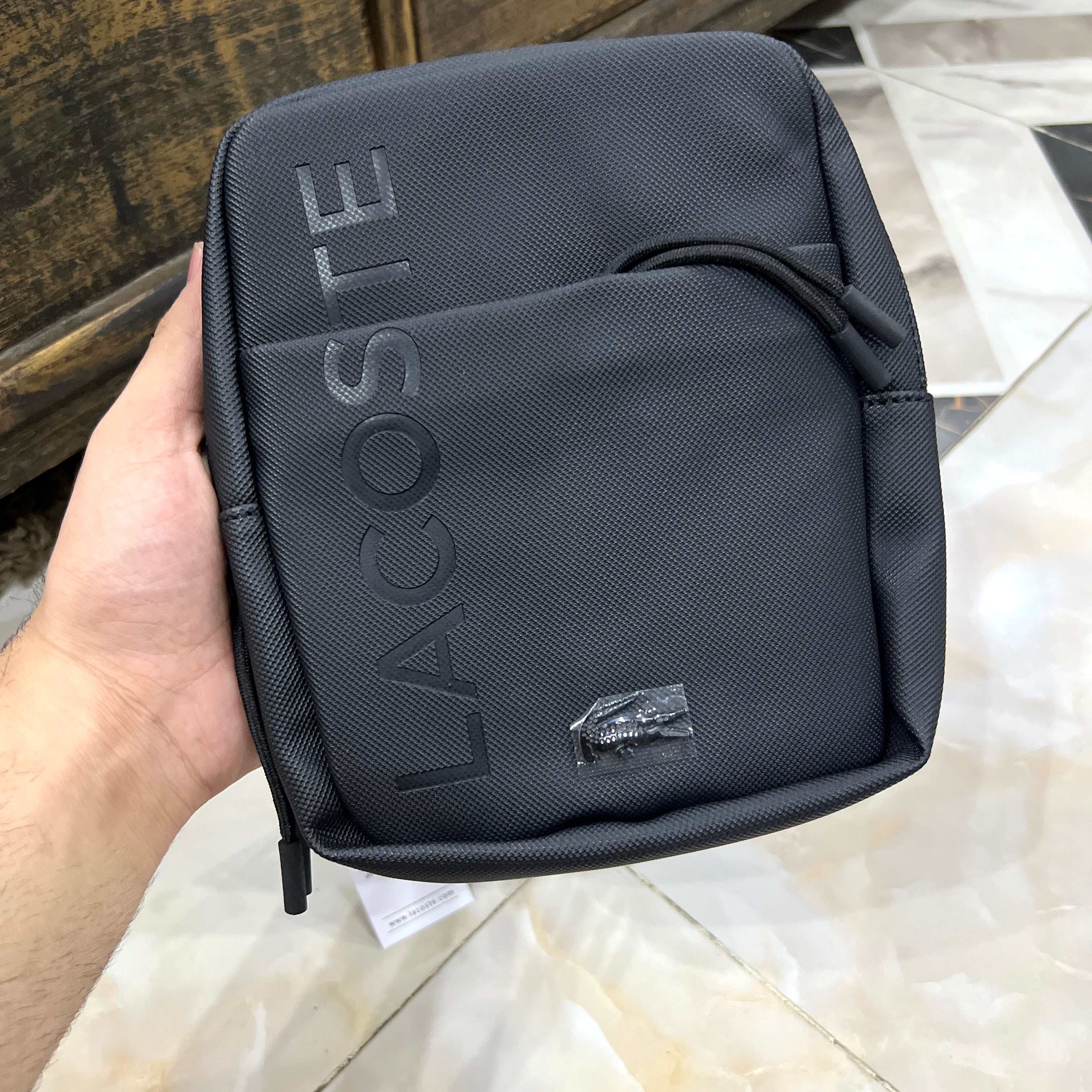 Tommy Classic Shoulder Bag