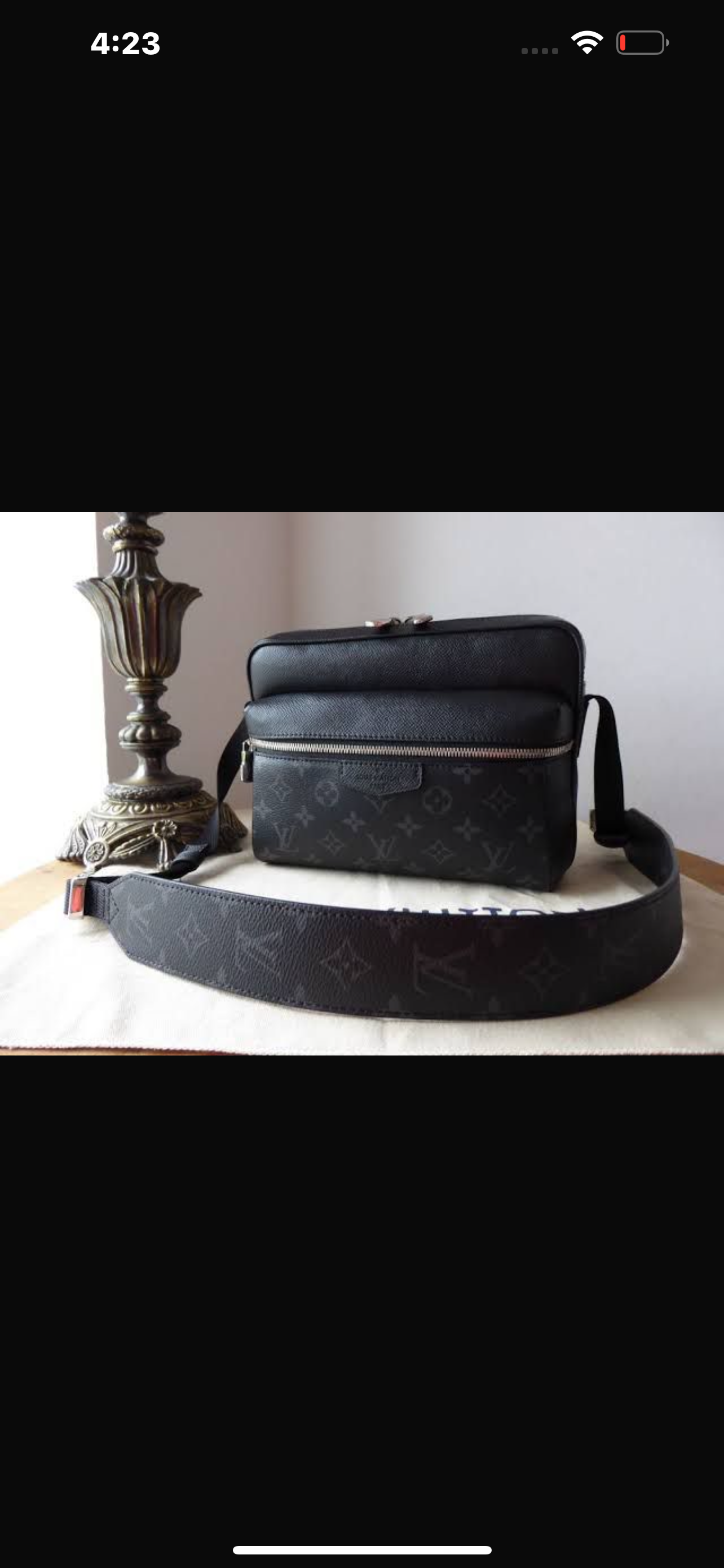 L-V Classic Shoulder Bag
