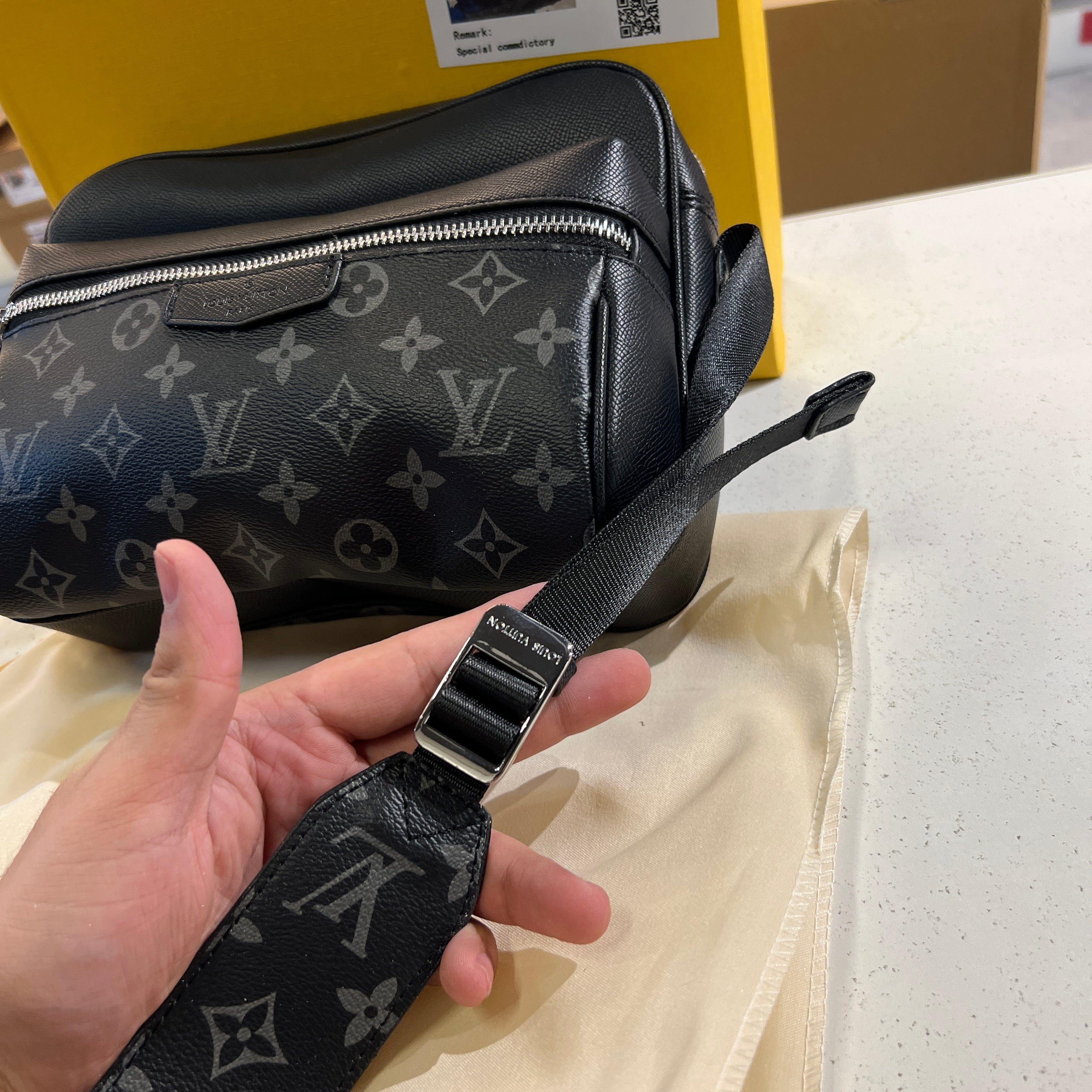 L-V Classic Shoulder Bag