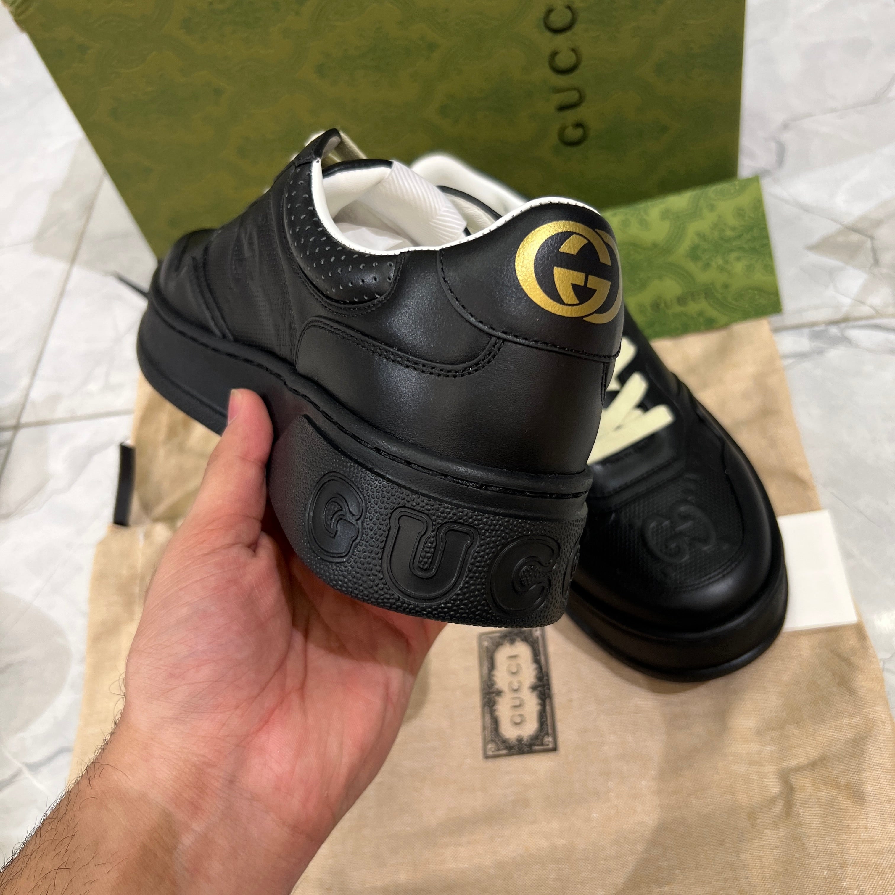GU HIGH QUALITY SNEAKERS
