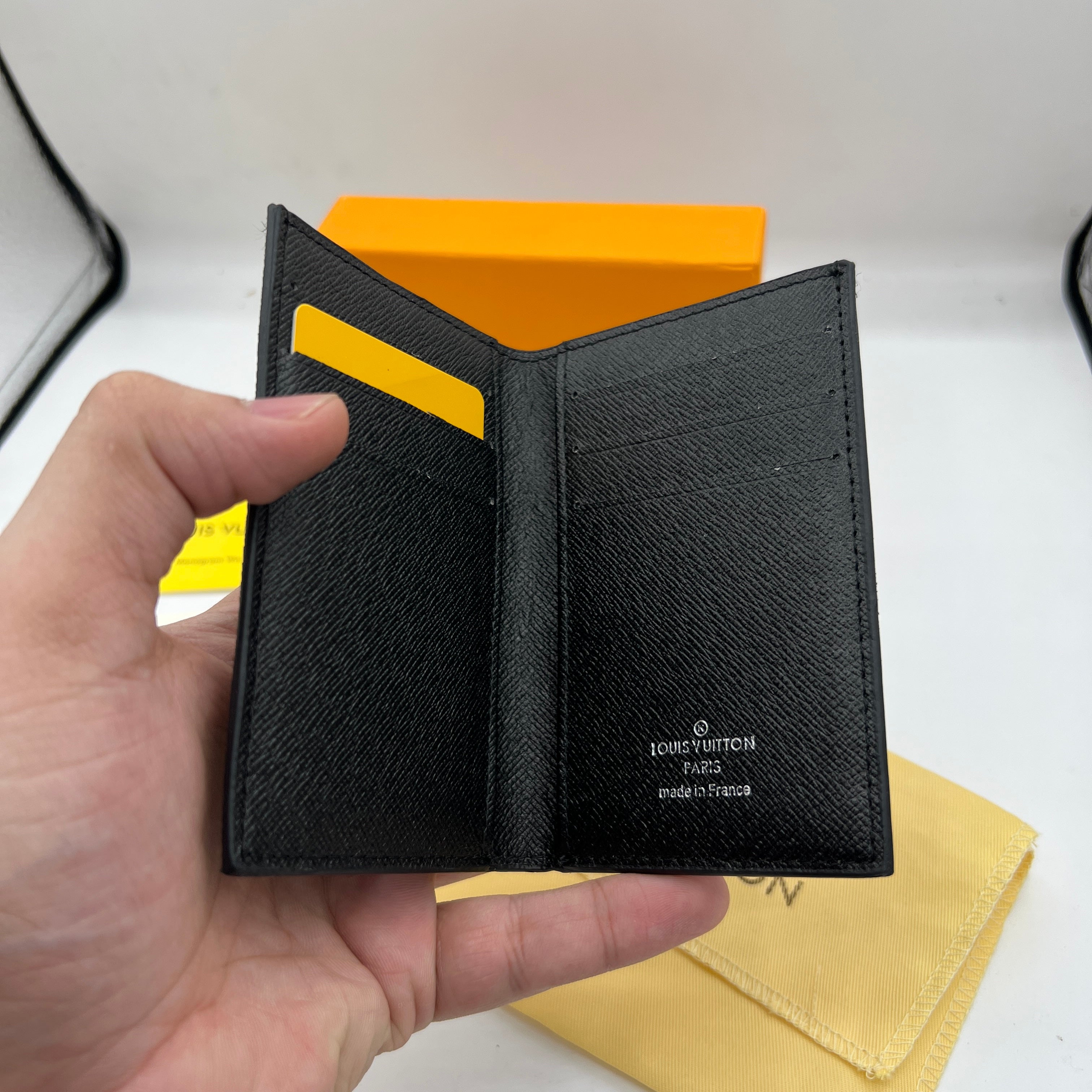 Premium Card holder CHP WAL