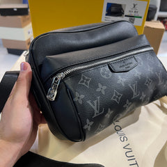 L-V Classic Shoulder Bag