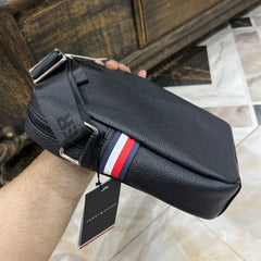 Tommy Classic Shoulder Bag