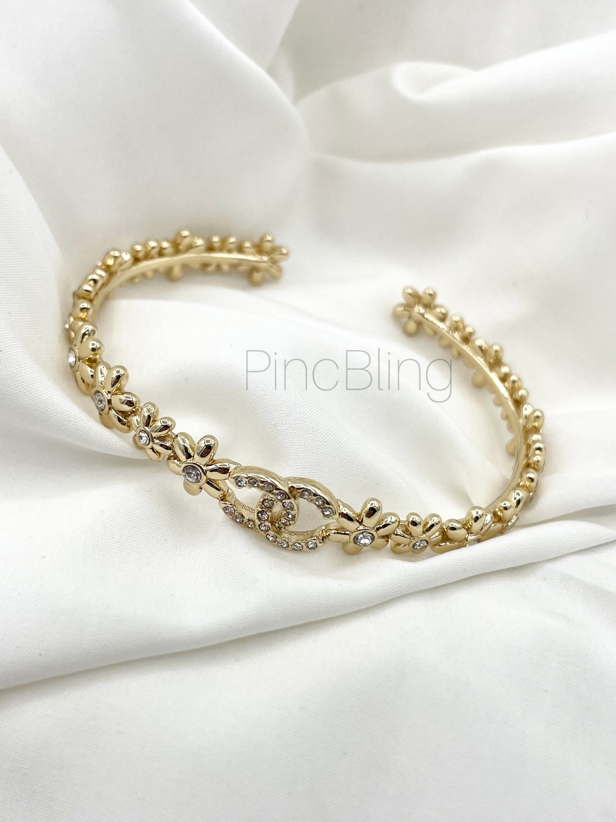 Gold Chain-Link Bracelet