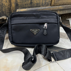 Tommy Classic Shoulder Bag