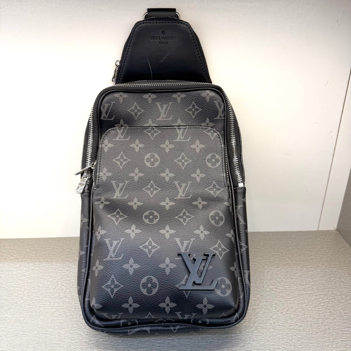 L-V Classic Shoulder Bag