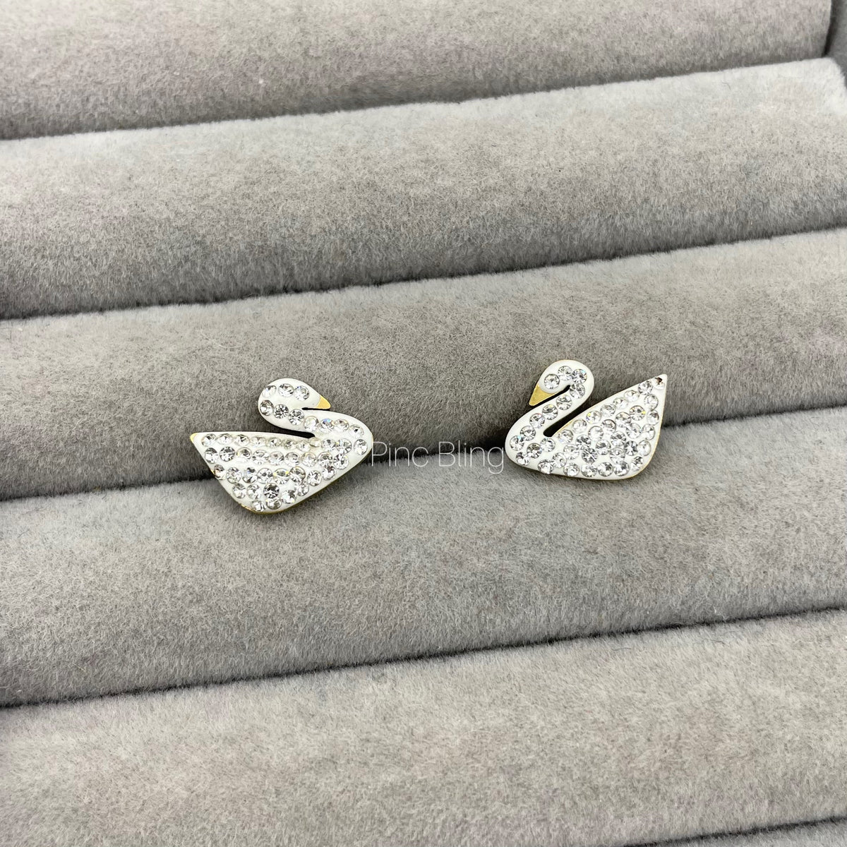 Swan ear stud (white)