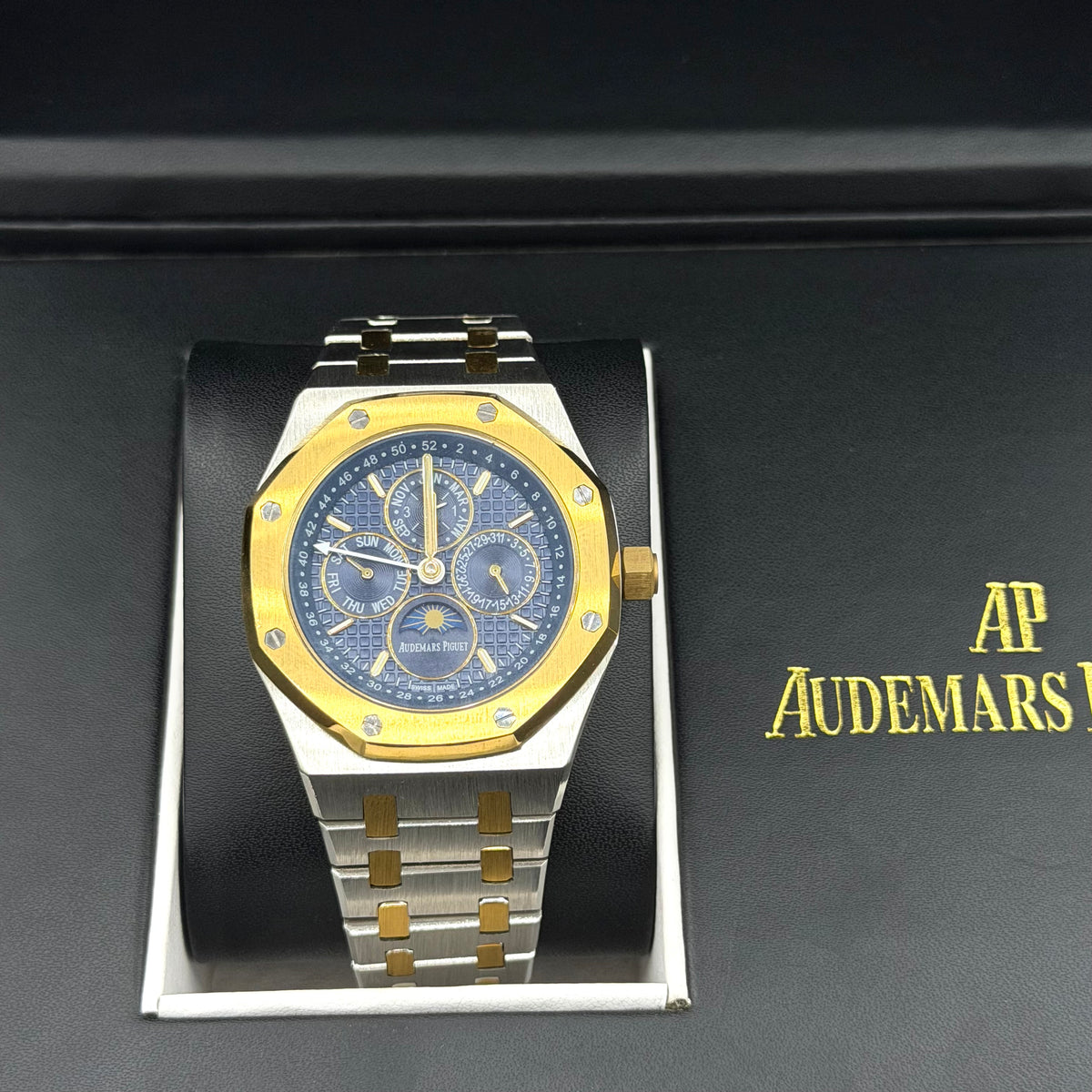 AP MASTER PLUS WATCH WITH BOX