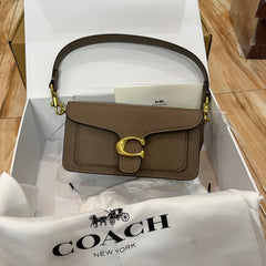 COACH 20 size High quality Ladies bag LB03w