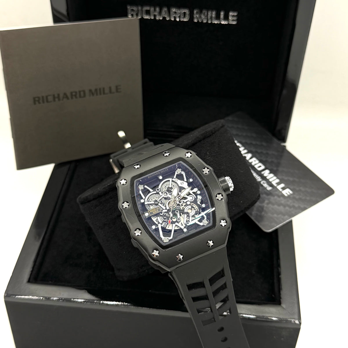 RM WATCH QUARTZ WITH BOX