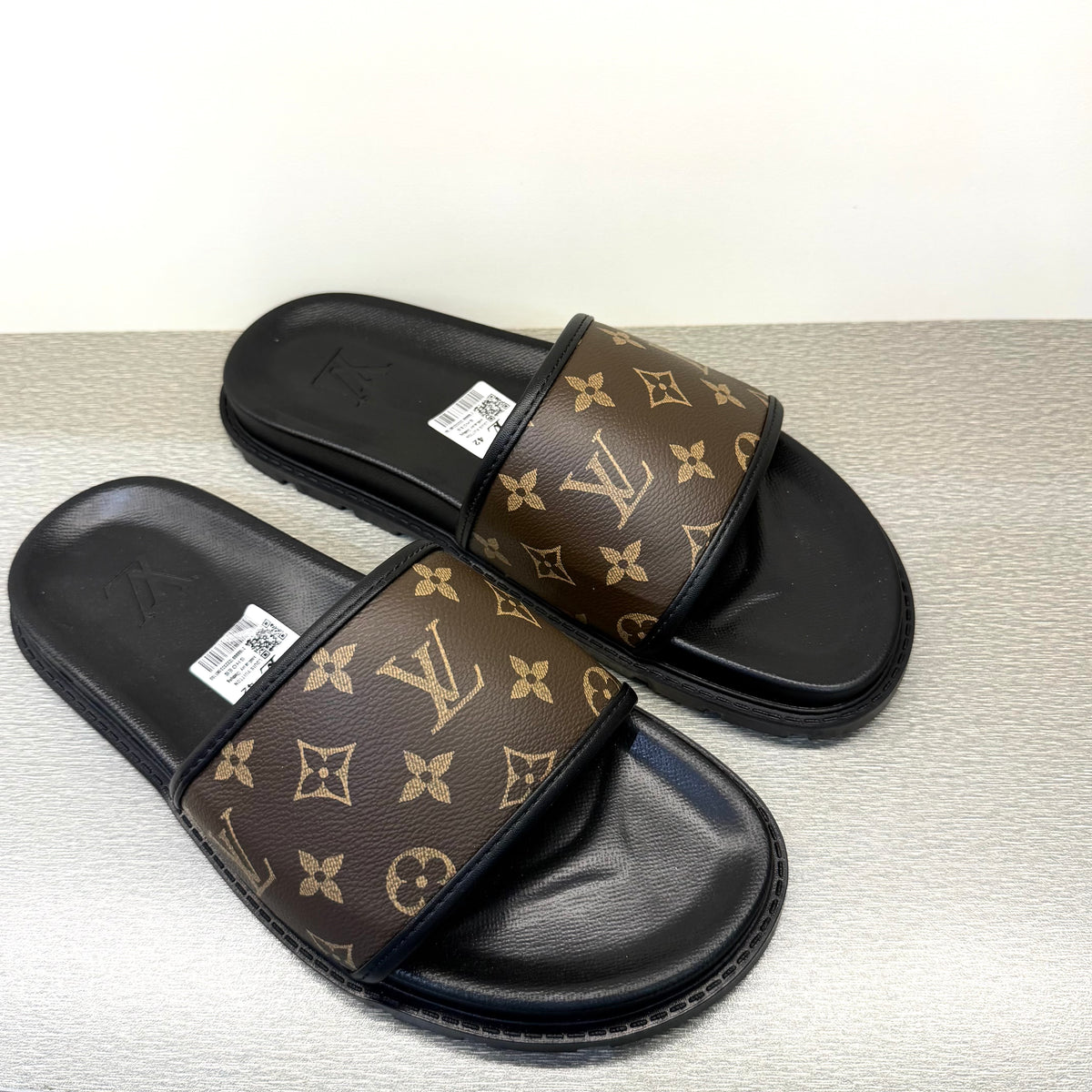 PREMIUM IMPORTED SLIDE WITH BOX HQS