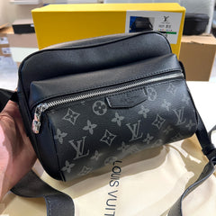 L-V Classic Shoulder Bag