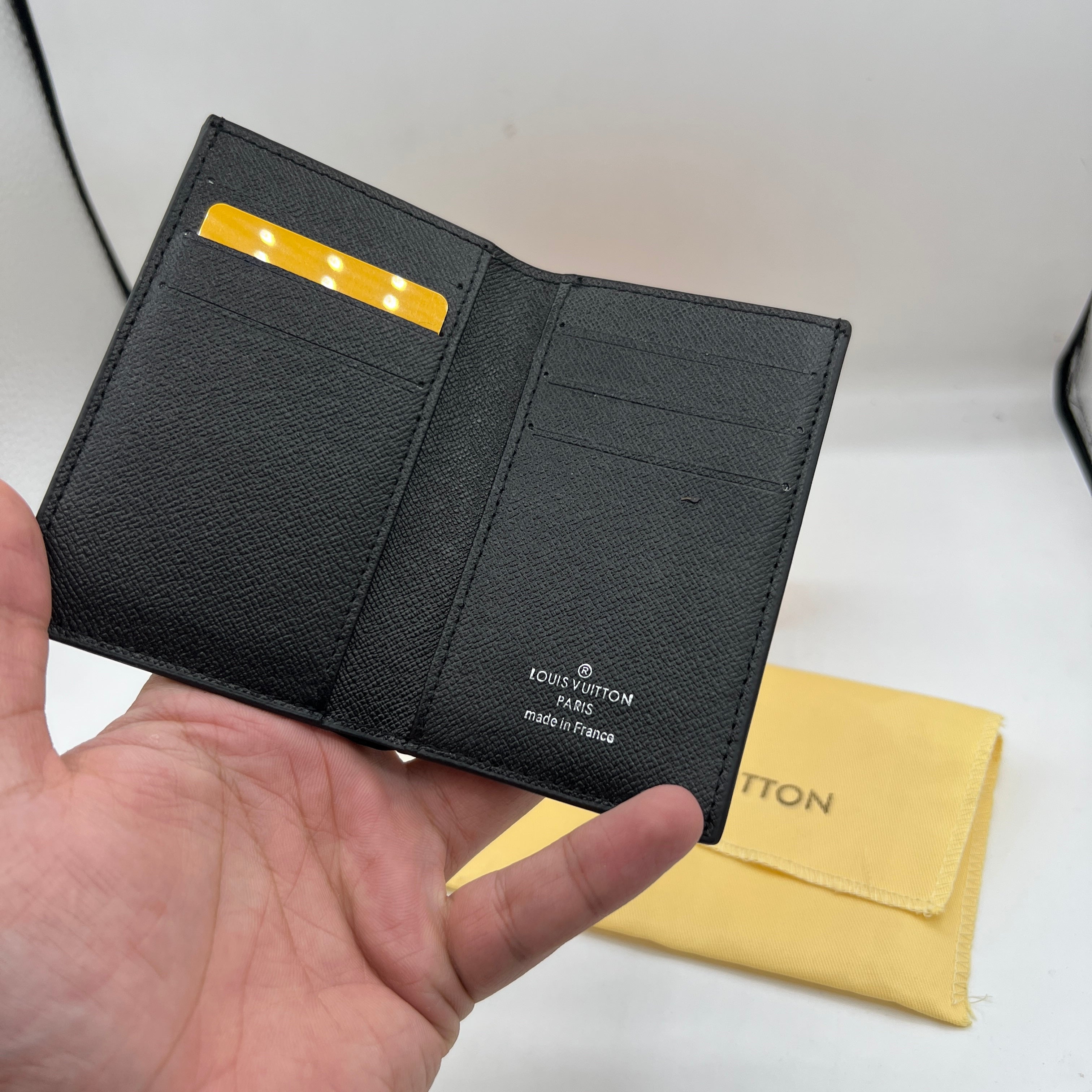 Premium Card holder CHP WAL