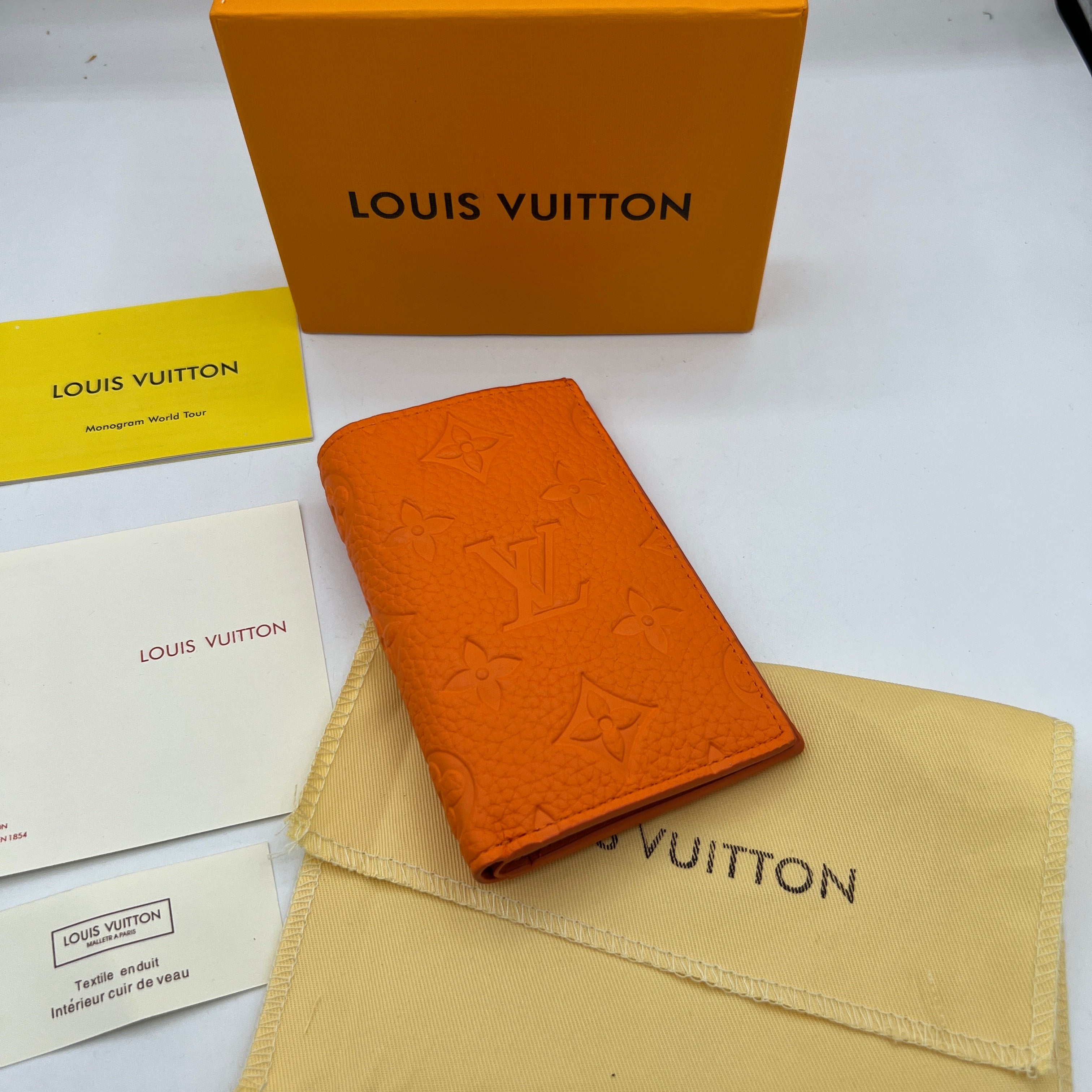 Premium Card holder CHP WAL