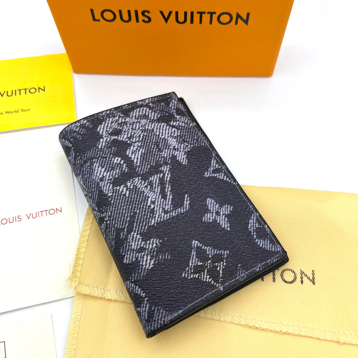 Premium Card holder CHP WAL