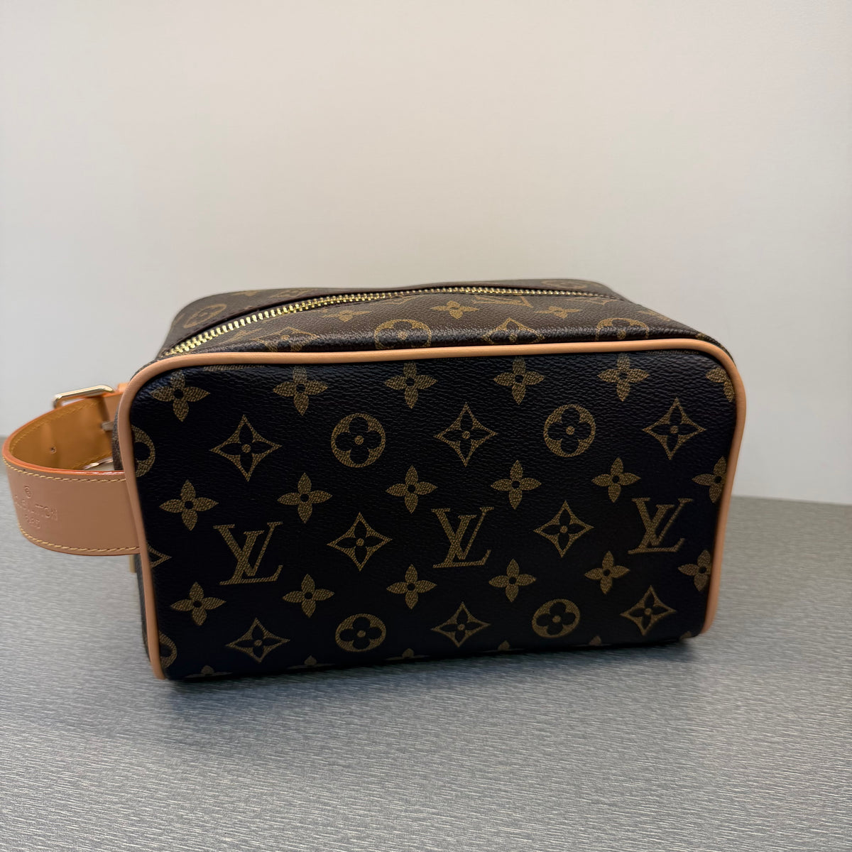 Trendy pouch premium Bag with box
