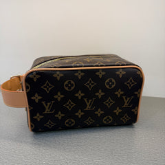 Trendy pouch premium Bag with box