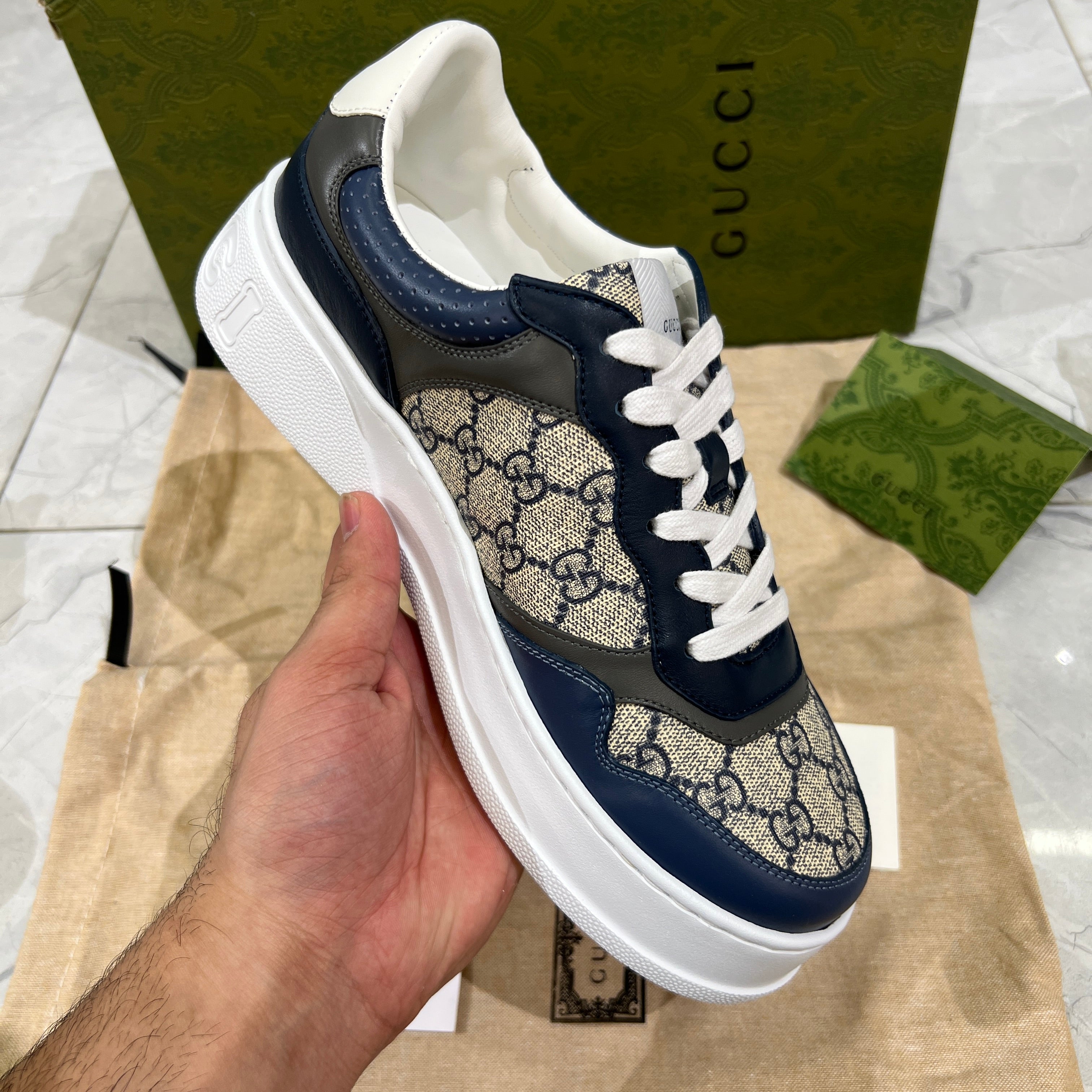GU HIGH QUALITY SNEAKERS