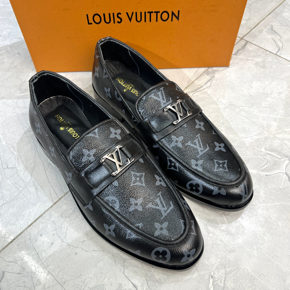 BUR LOAFERS with simple box