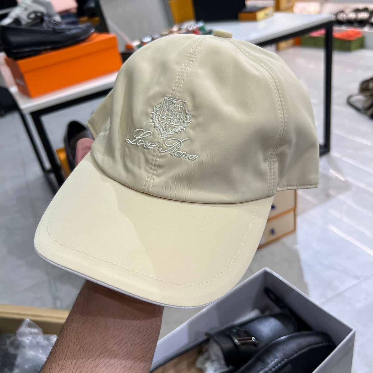 Loropna HIGH QUALITY CAP