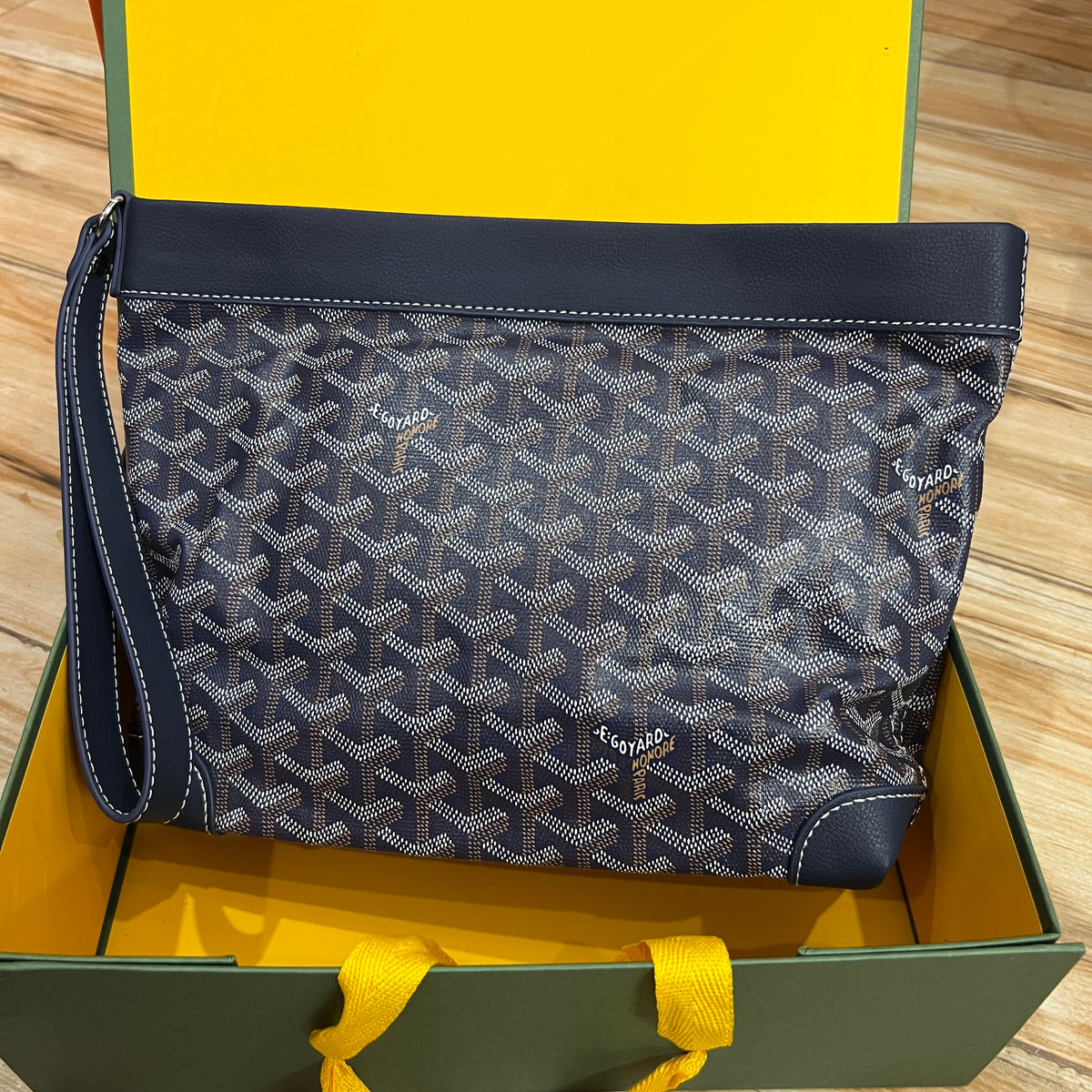 Trendy pouch premium Bag