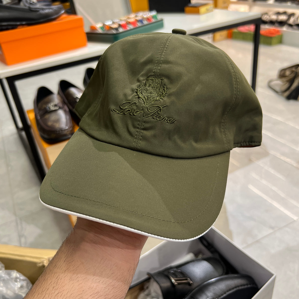 Loropna HIGH QUALITY CAP