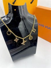Branded Neclace luxe
