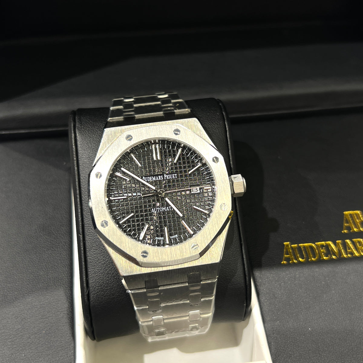 AP MASTER PLUS WATCH WITH BOX