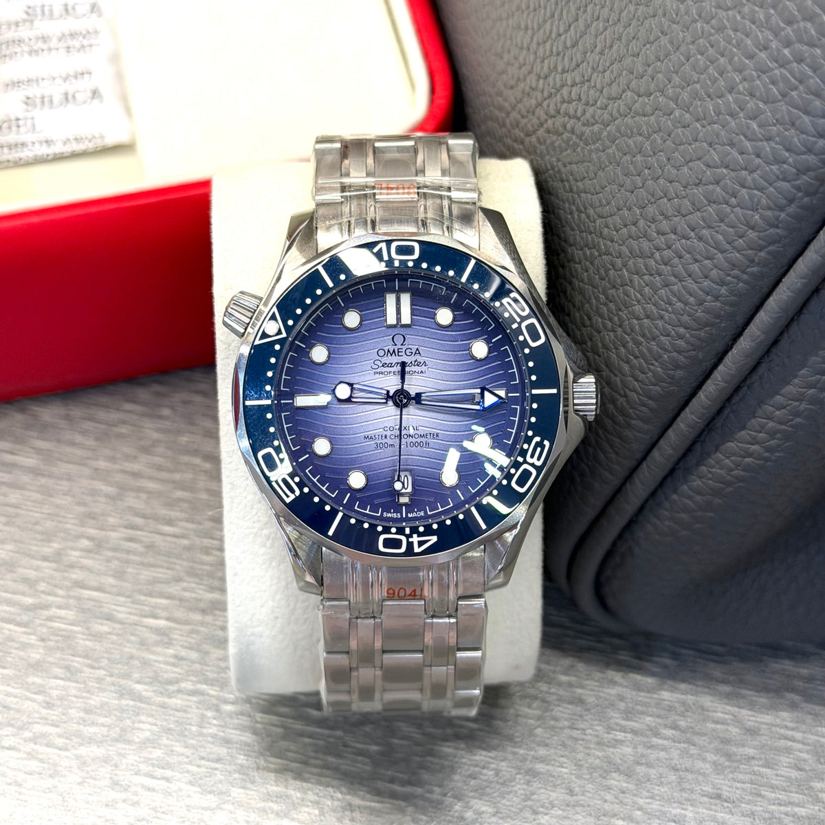 OMG MASTER PLUS WATCH AUTOMATIC WITH BOX