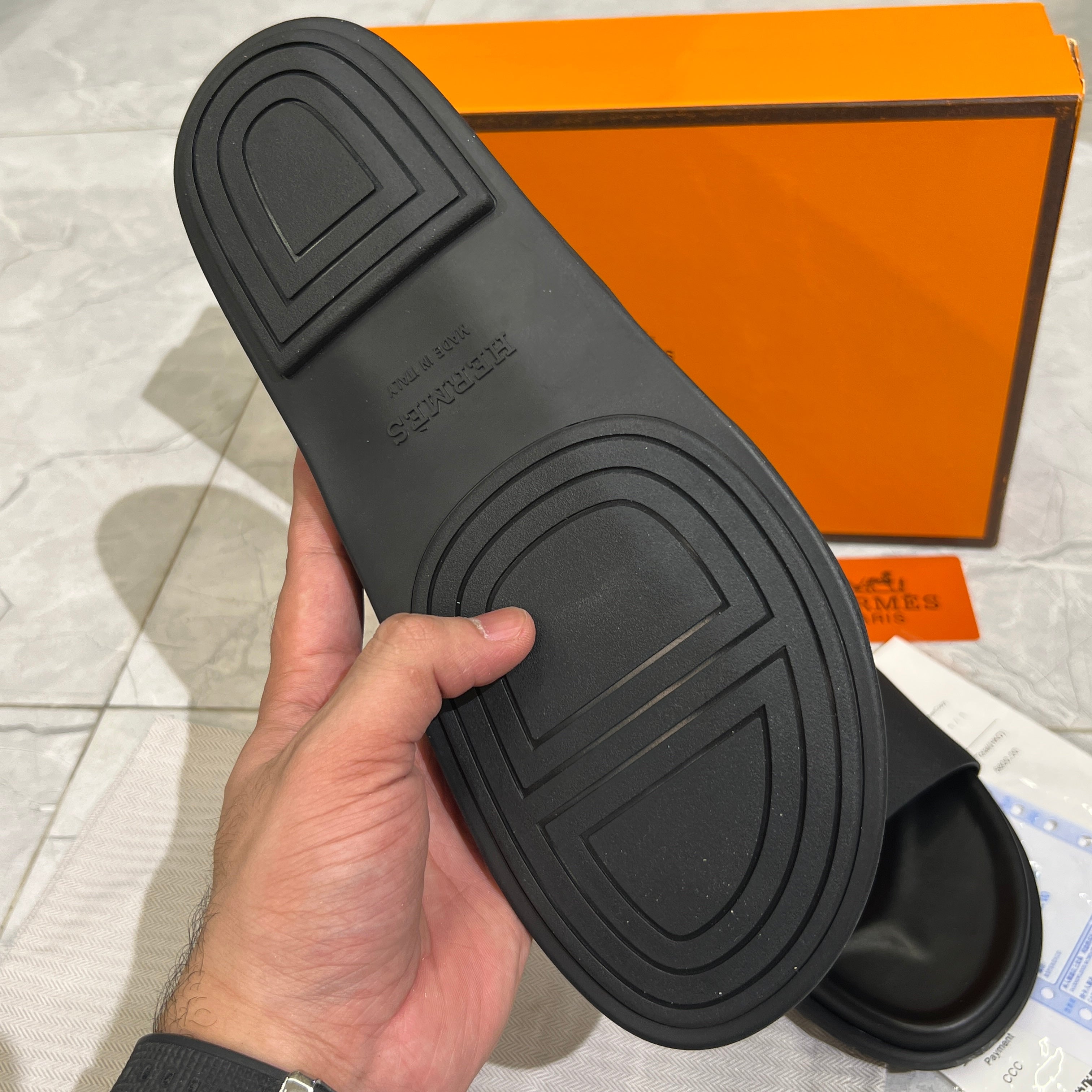HERMES 'BLACK HIGH QUALITY SLIDE