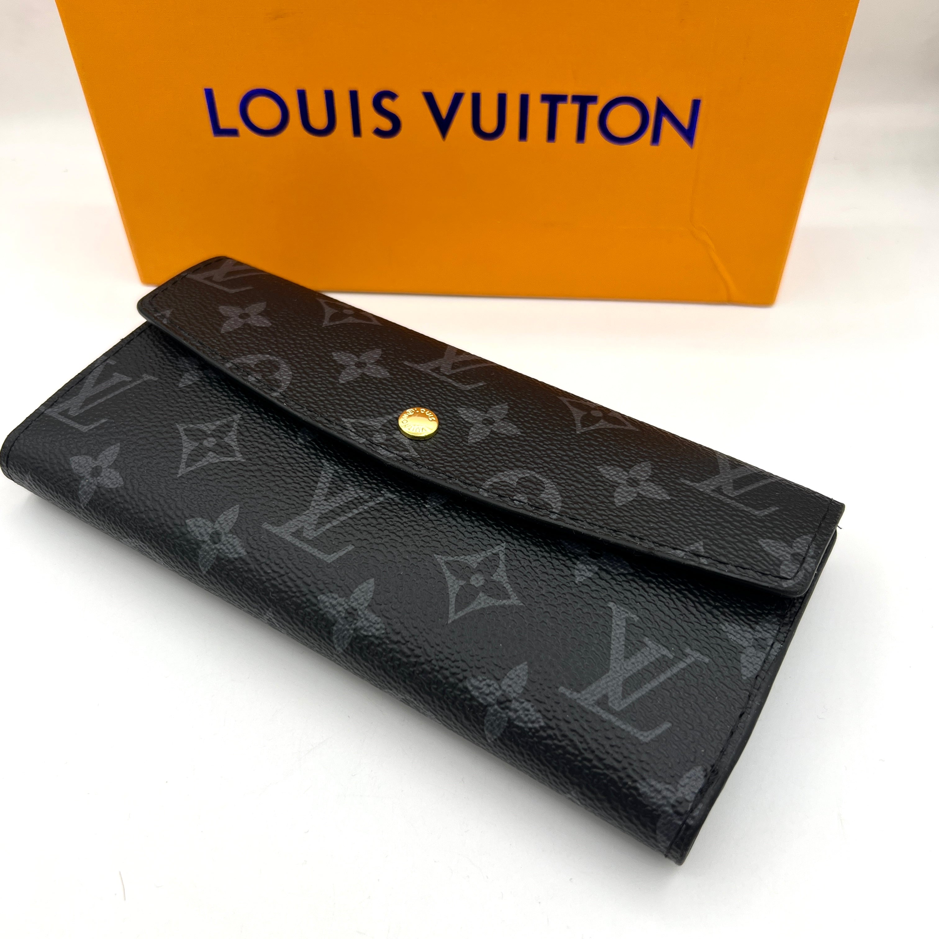 LV B Wallet WAL