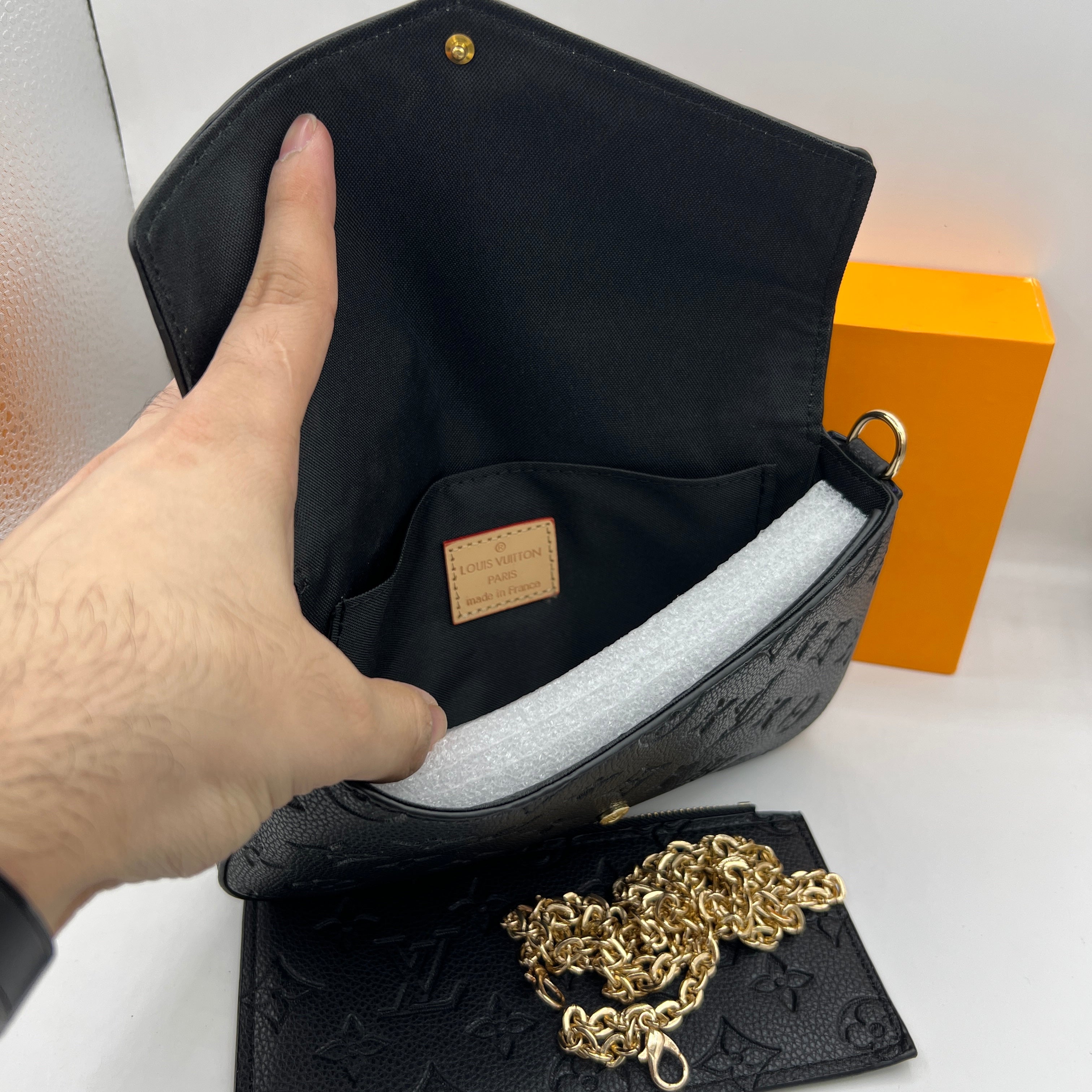 LV B Wallet WAL