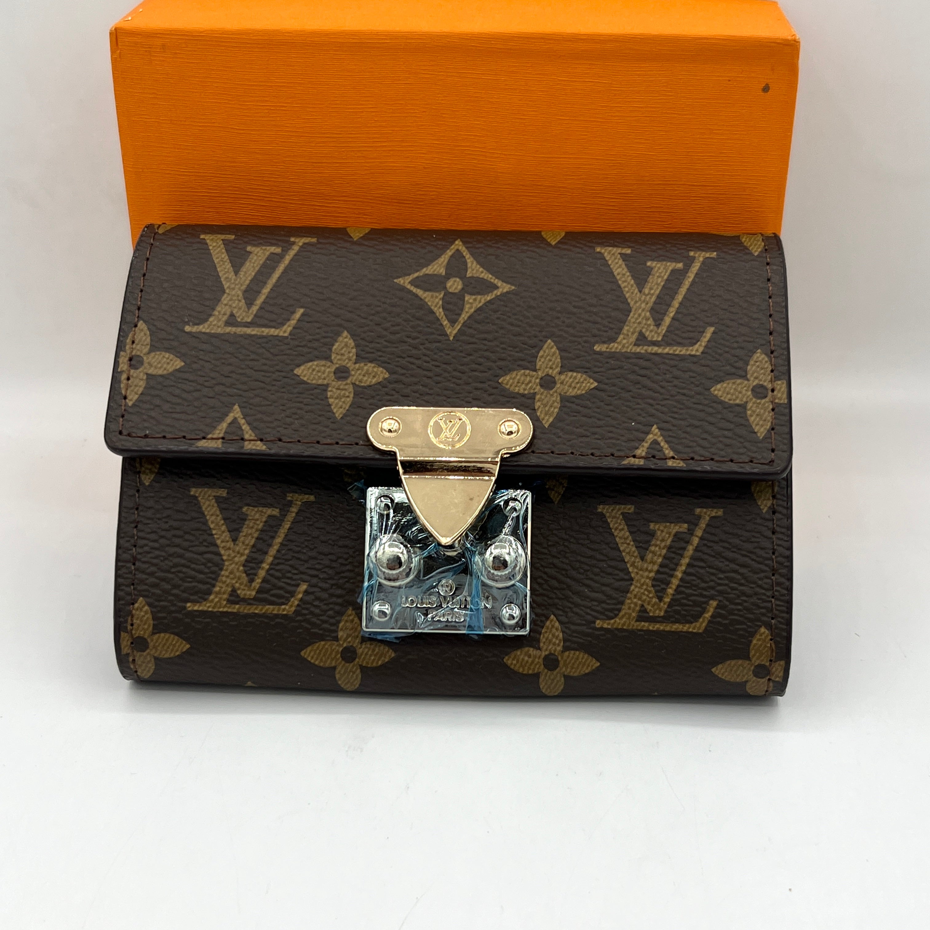 LV Classic Wallet WAL
