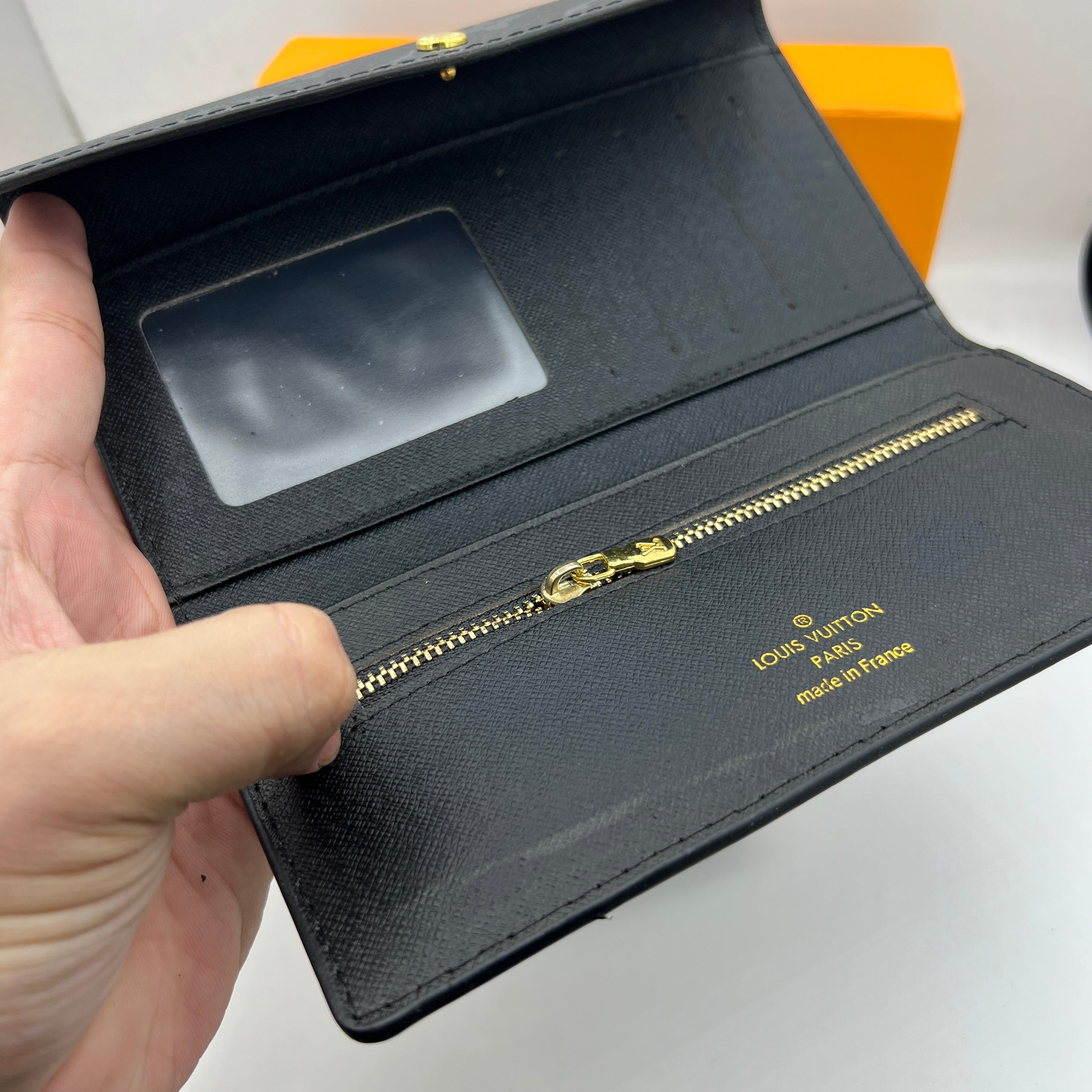 LV B Wallet WAL