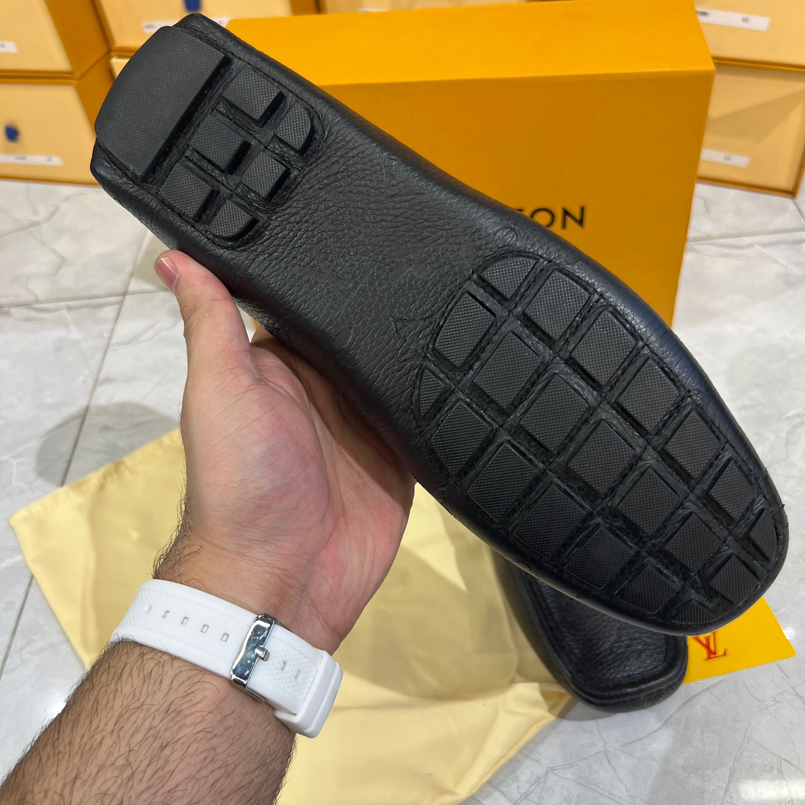 LV (BL) LOAFERS