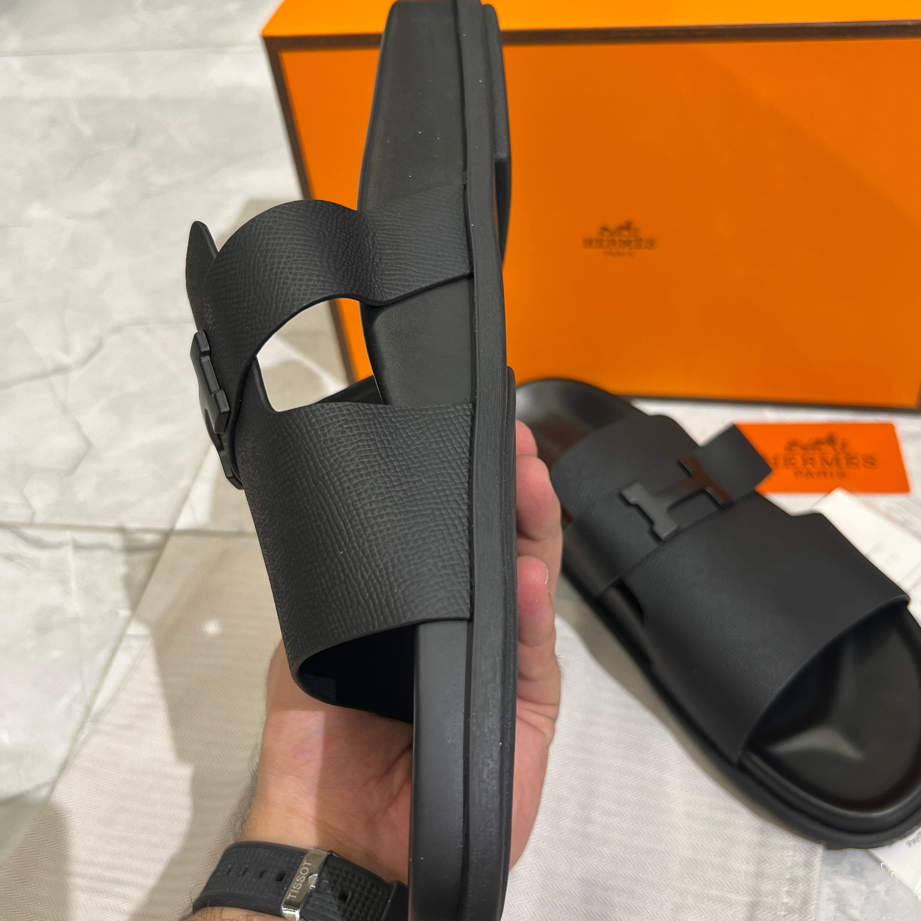 HERMES 'BLACK HIGH QUALITY SLIDE