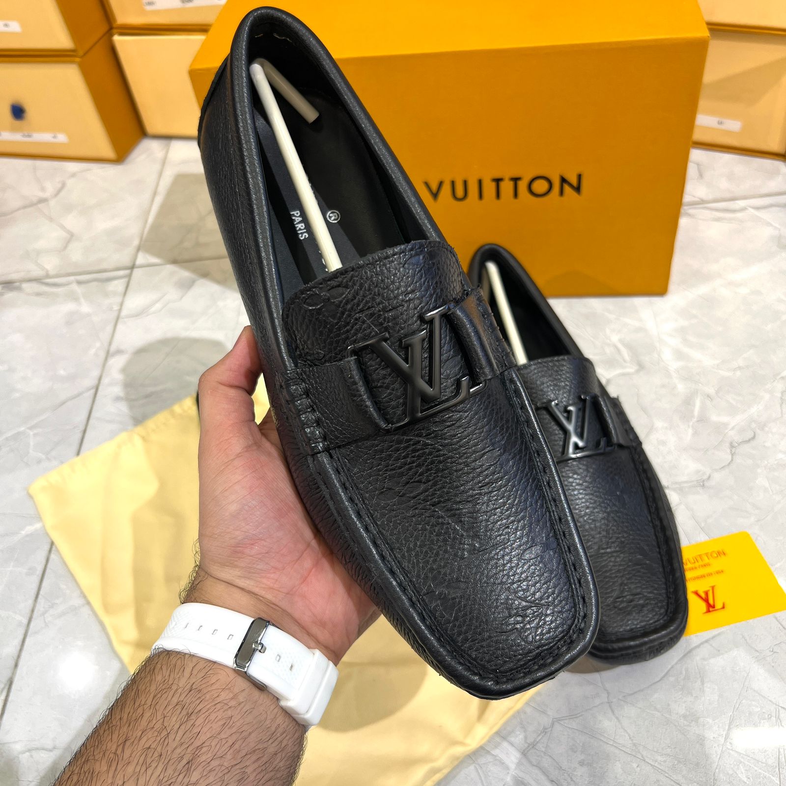 LV (BL) LOAFERS