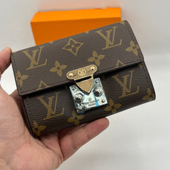 LV Classic Wallet WAL